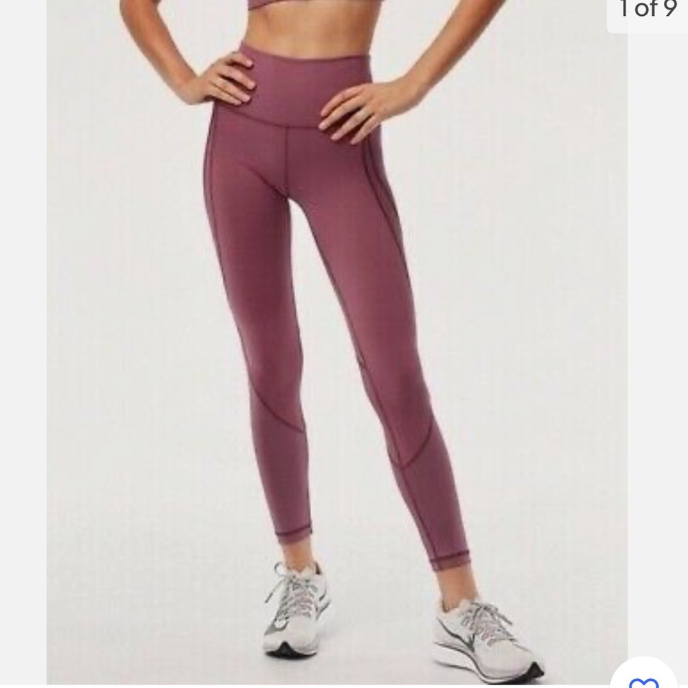 ARITZIA The Constant High-Rise legging with Mesh panels. Size Small